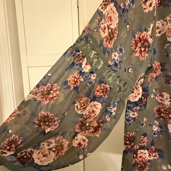 Torrid Floral Lace Blouse - Olive and Pink - Picture 4 of 7